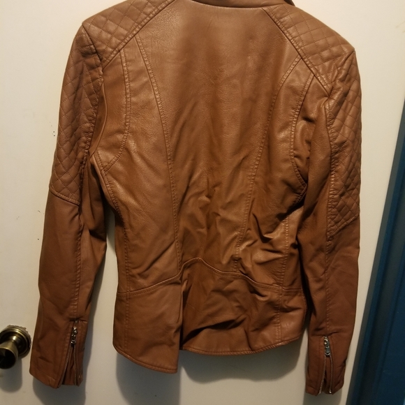 Nice womans brown leather jacket - Picture 4 of 4